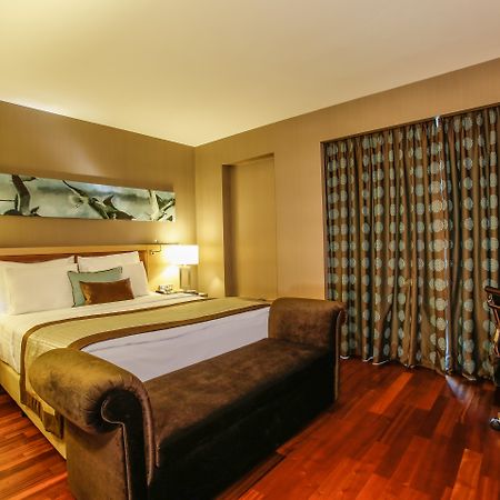 Dedeman Bostanci Istanbul Hotel & Convention Center Exterior photo A bedroom at the hotel