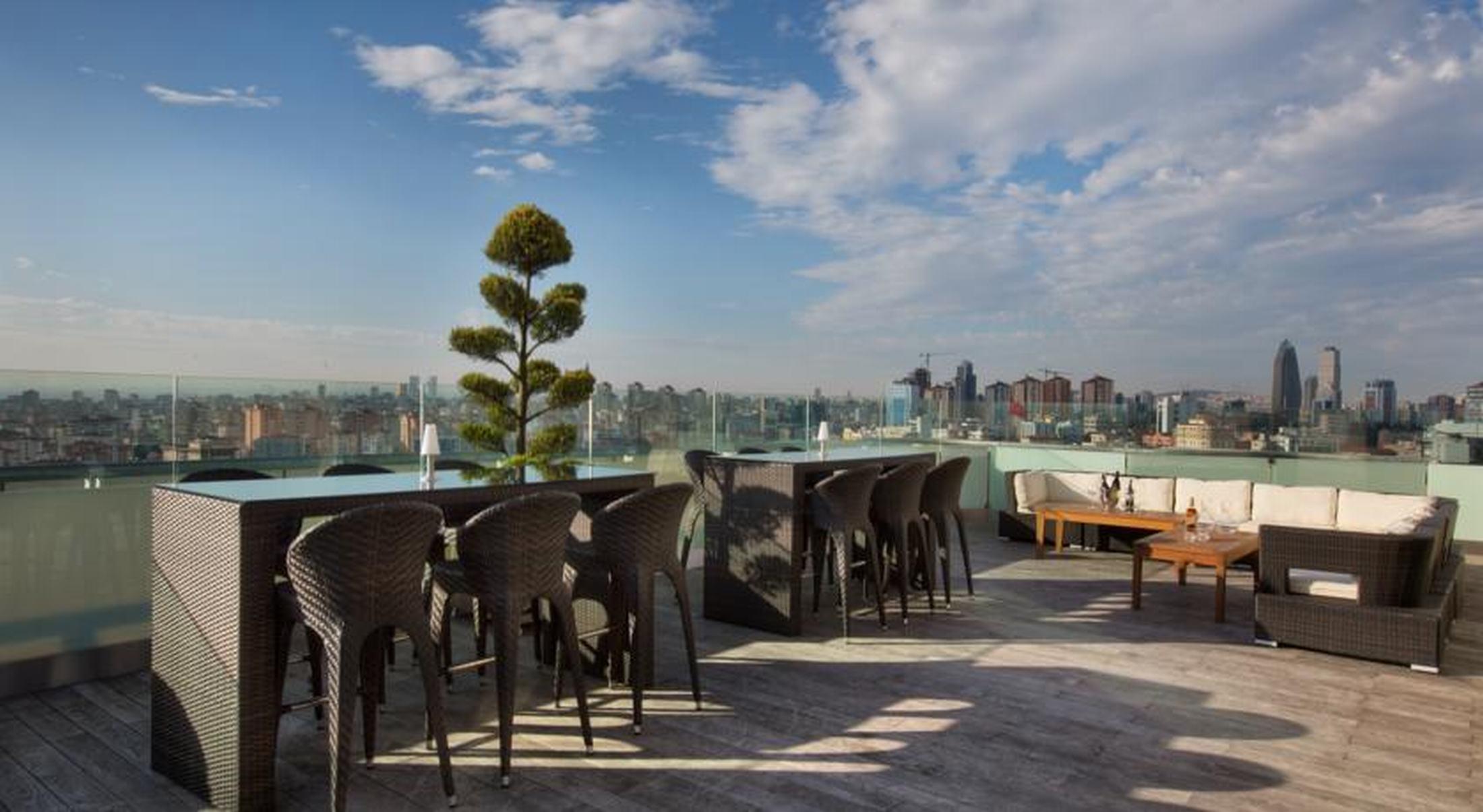 Dedeman Bostanci Istanbul Hotel & Convention Center Exterior photo The rooftop bar at the Standard East Village
