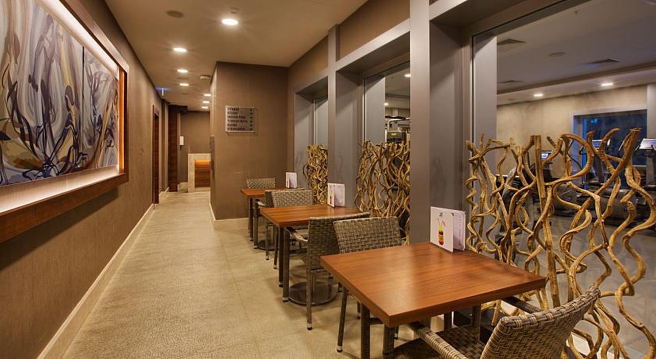 Dedeman Bostanci Istanbul Hotel & Convention Center Exterior photo The lounge at the airport