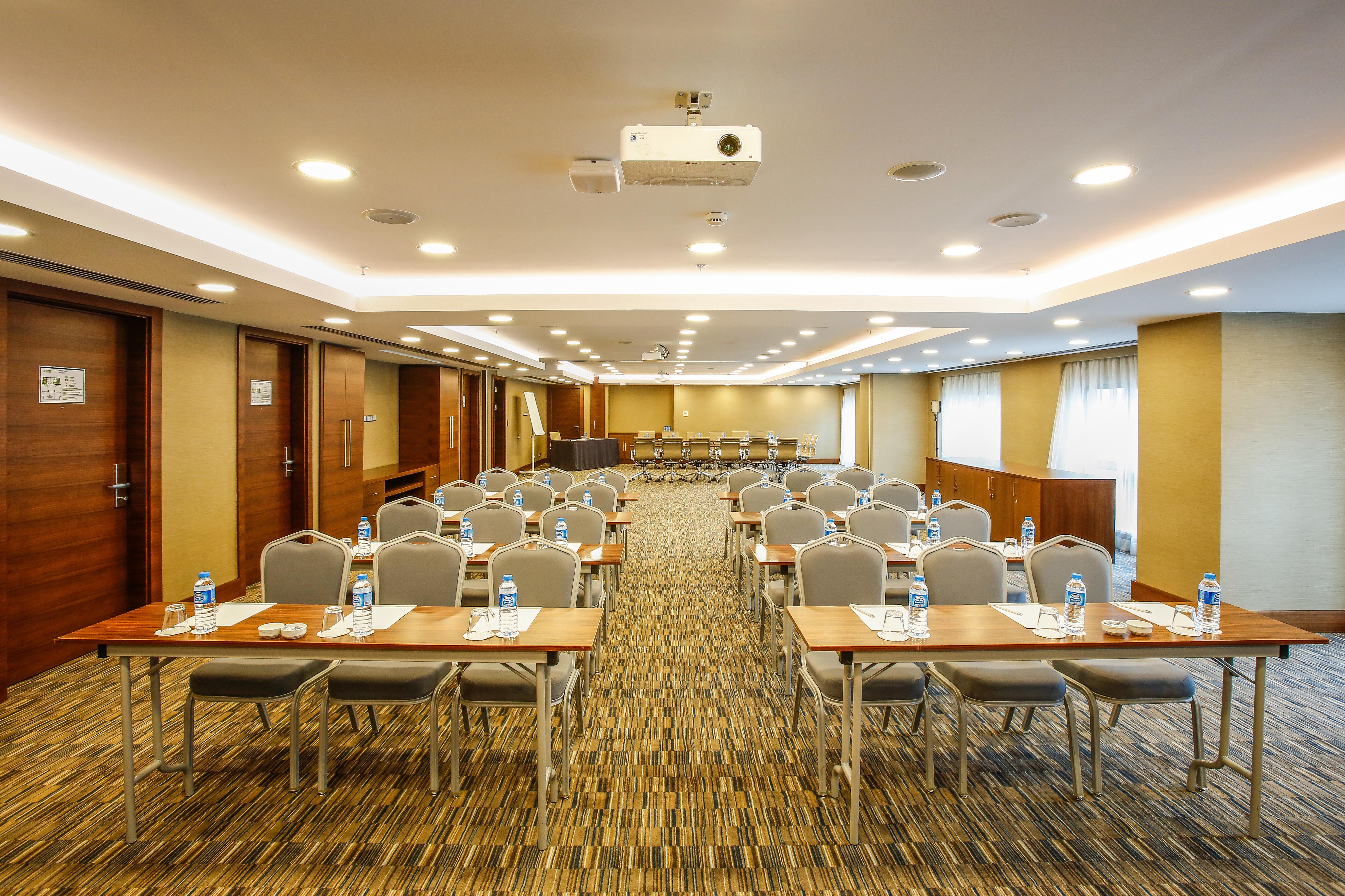 Dedeman Bostanci Istanbul Hotel & Convention Center Exterior photo Meeting room