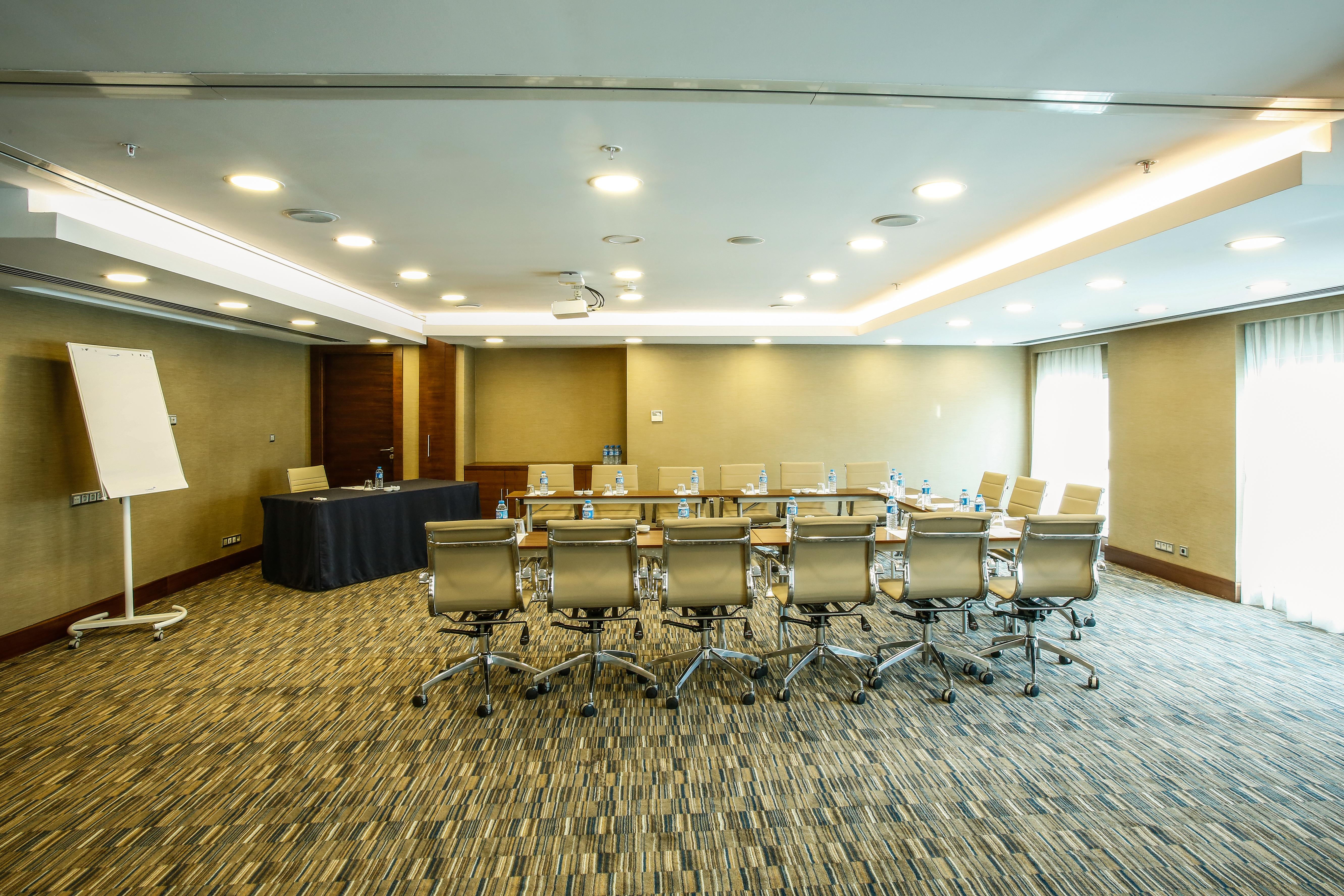 Dedeman Bostanci Istanbul Hotel & Convention Center Exterior photo Meeting room